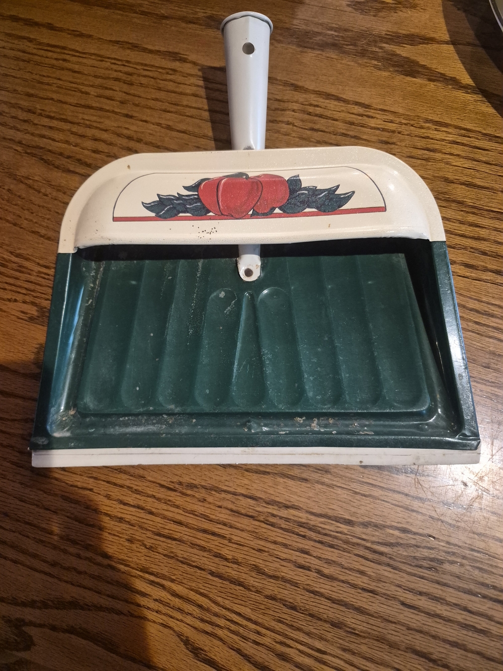 Vintage 50s Ballonoff Green Cream Metal Dustpan with Apple Print Graphics 1066